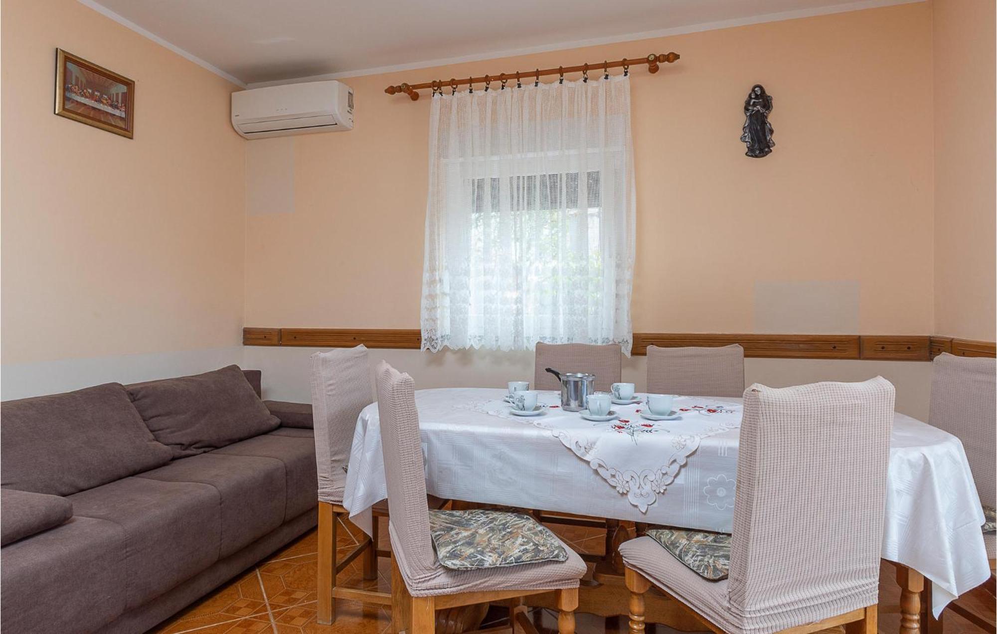 1 Bedroom Nice Apartment In Betiga Барбаріґа Екстер'єр фото